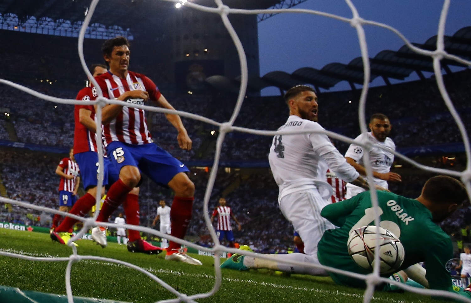 La FIFA ratifica las sanciones a Real Madrid y Atlético