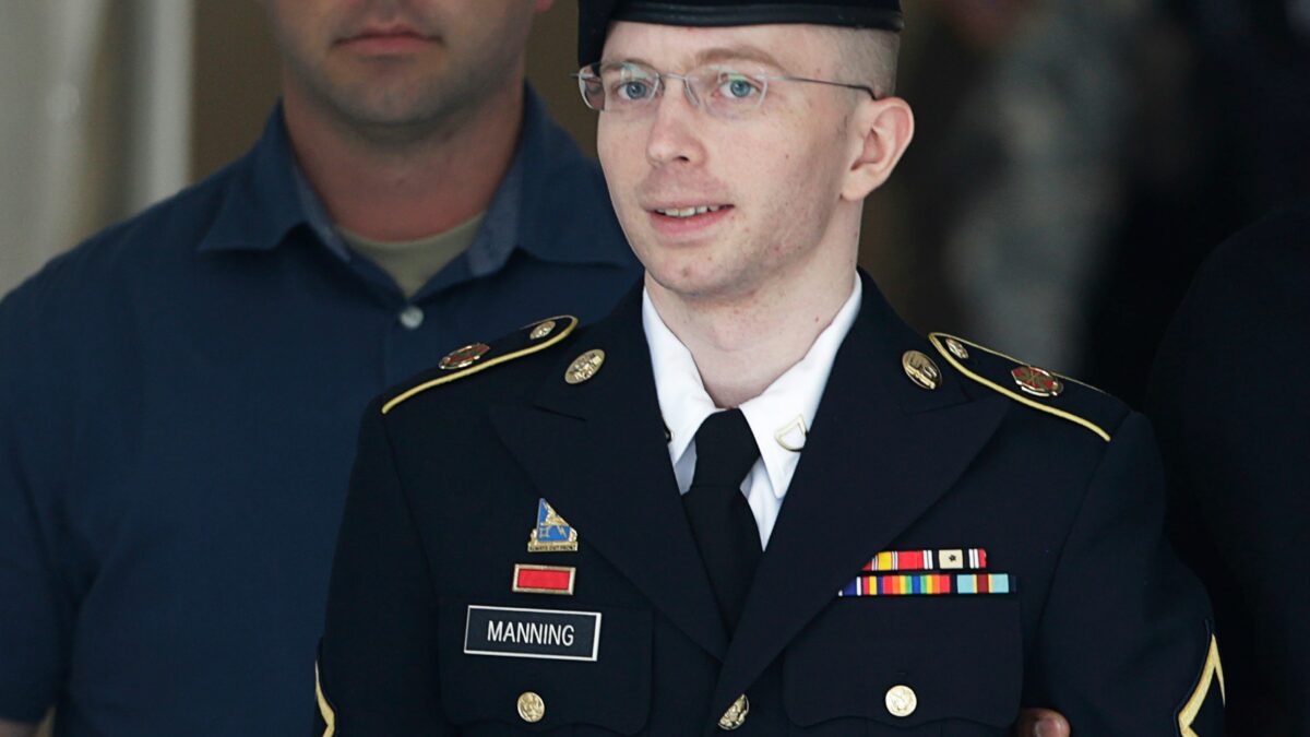 Manning será sometida a una operación de transición de género en prisión