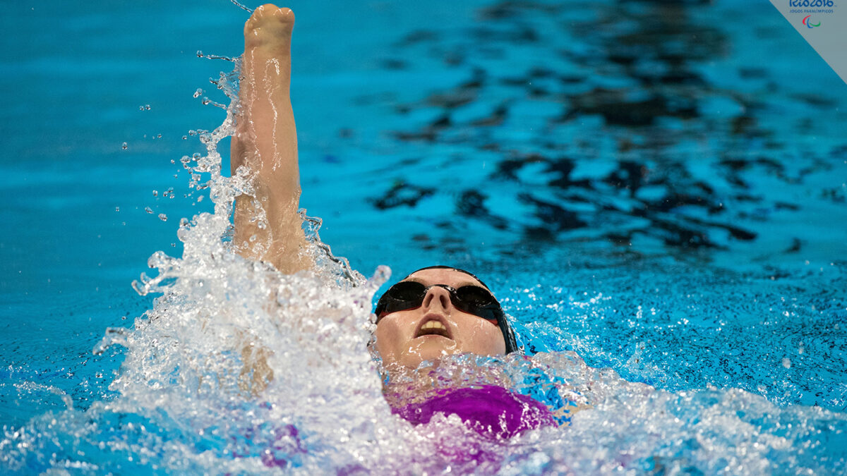 El gorro inteligente que va a revolucionar la natación paralímpica