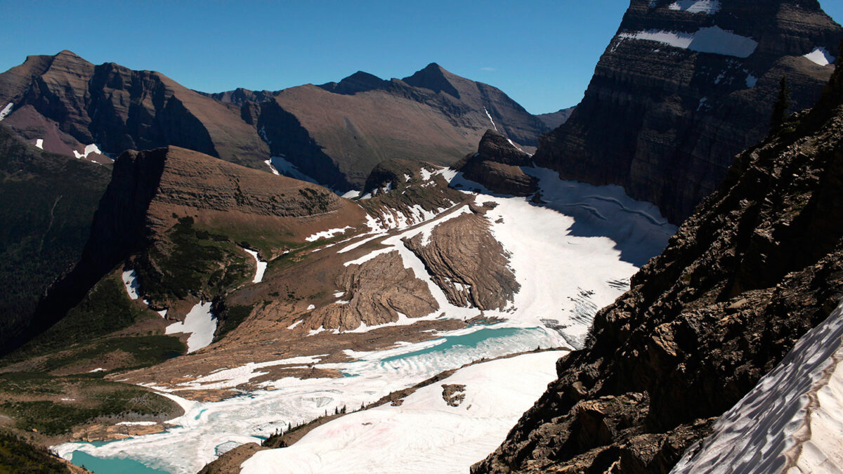 El Parque de los Glaciares, cruzado por una histórica autopista