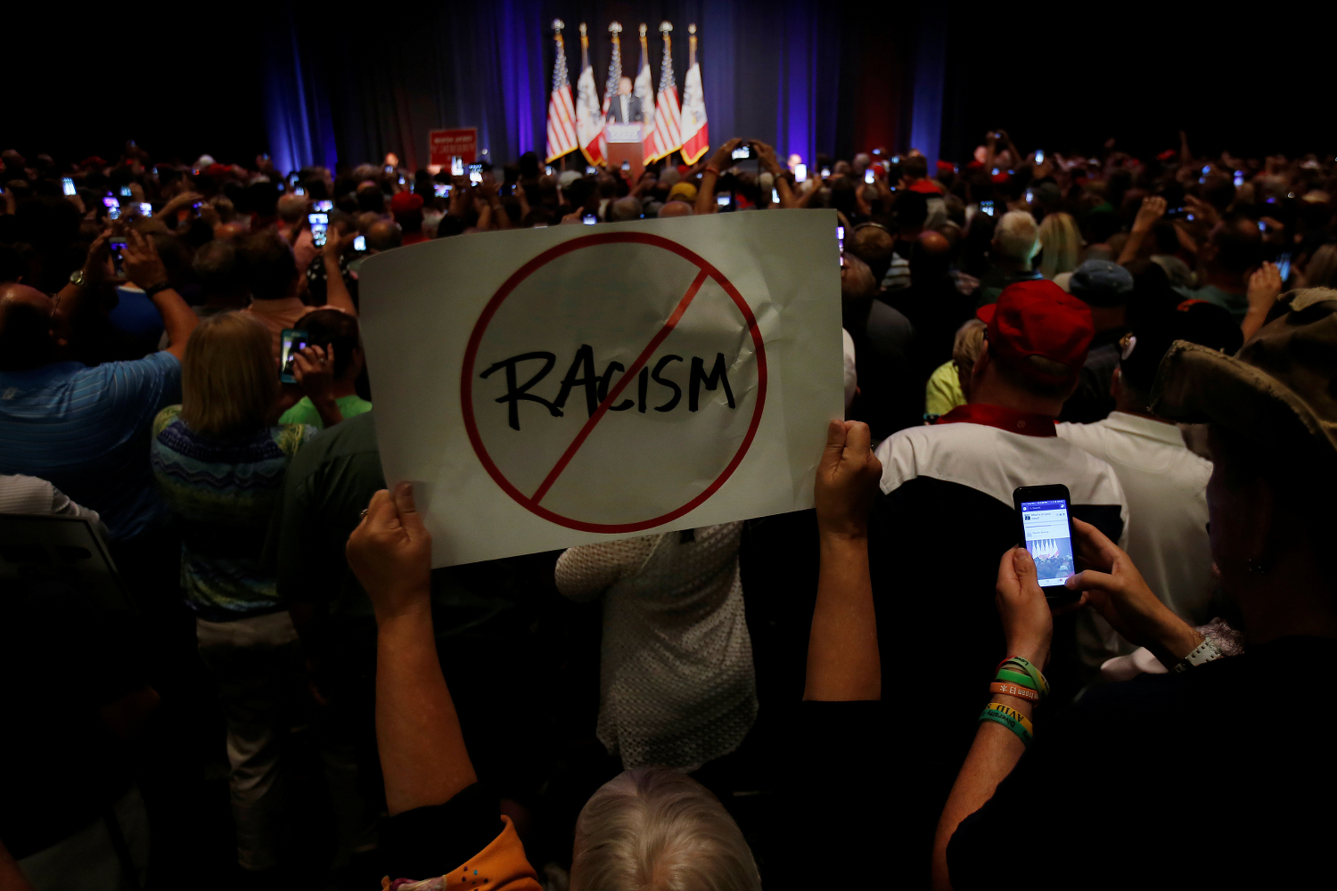 Parroquias de EEUU crean grupos de apoyo para tratar el racismo