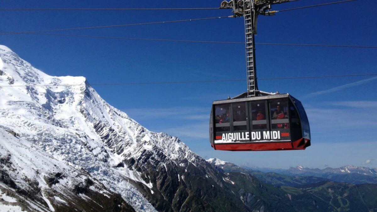 Evacúan a 60 personas atrapadas en el teleférico del Mont Blanc