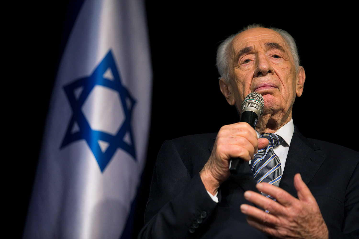 Shimon Peres, en coma tras sufrir un derrame cerebral