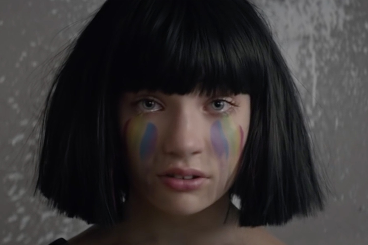 El nuevo videoclip de Sia es un conmovedor homenaje a las víctimas de Orlando