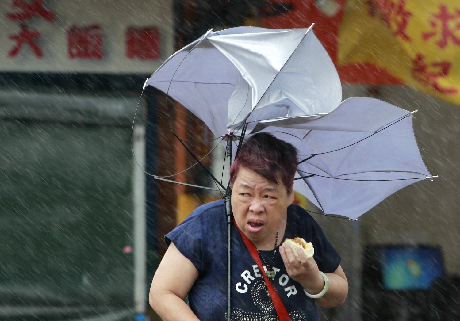 Megi llega a Taiwán, el tercer tifón en un mes