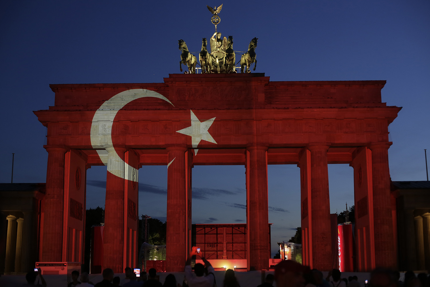 Más de 30 diplomáticos turcos piden asilo en Alemania