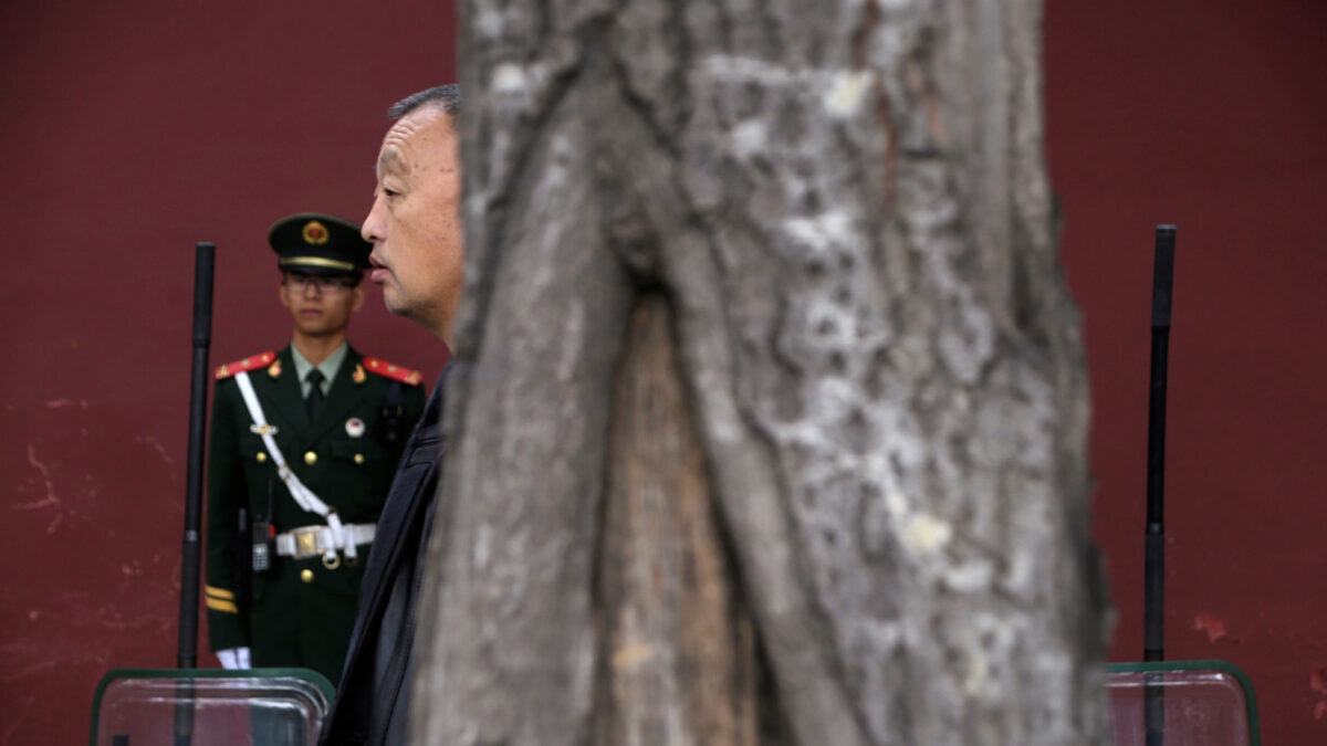 Dirigentes del Partido Comunista de China inician la batalla por el poder