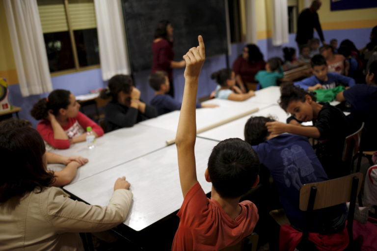 En la educación democrática, la participación en asambleas y debates es igualitaria. (Foto: Jon Nazca / Reuters)