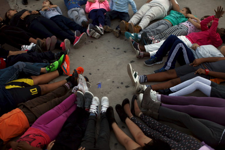 La socialización y el respeto son prioridades en cualquier sistema educativo. (Foto: Jon Nazca / Reuters)