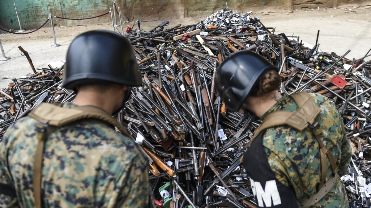 Chile usará el acero de las armas fundidas para ampliar el aeropuerto de Santiago