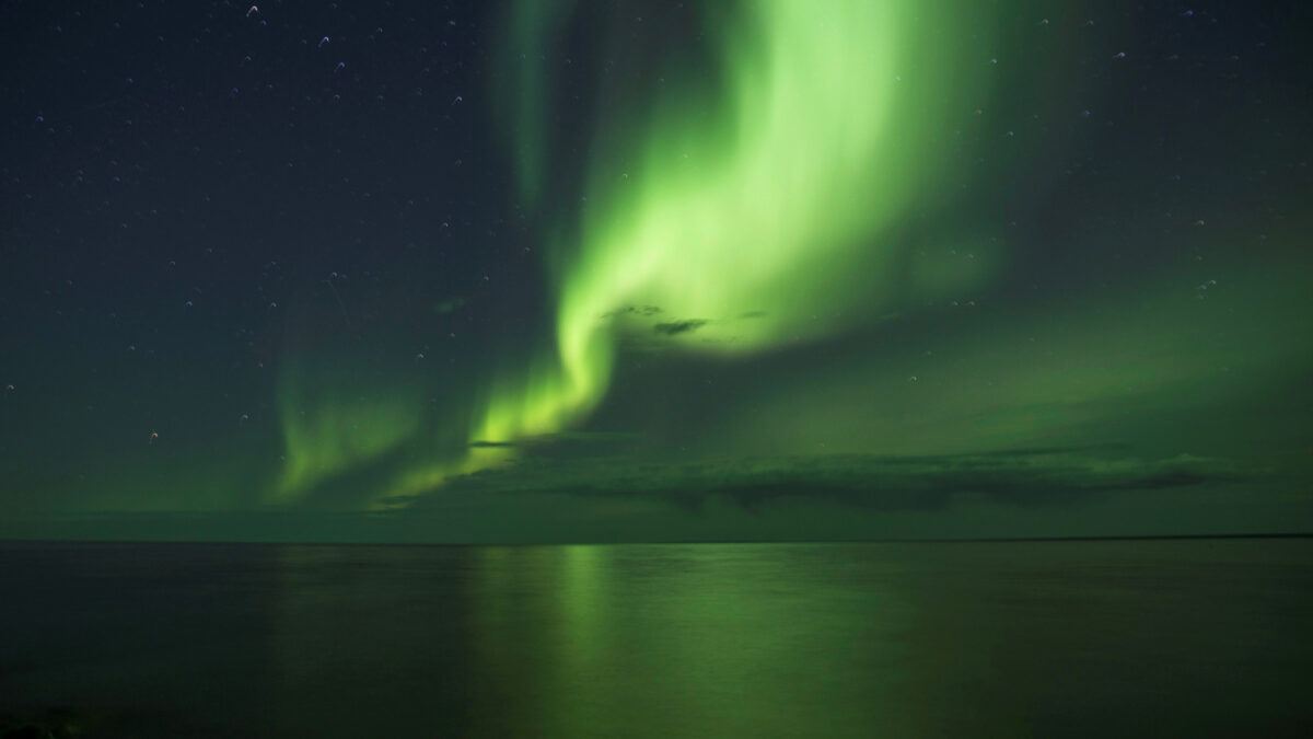 La impresionante aurora boreal captada en el Great Bear Lake