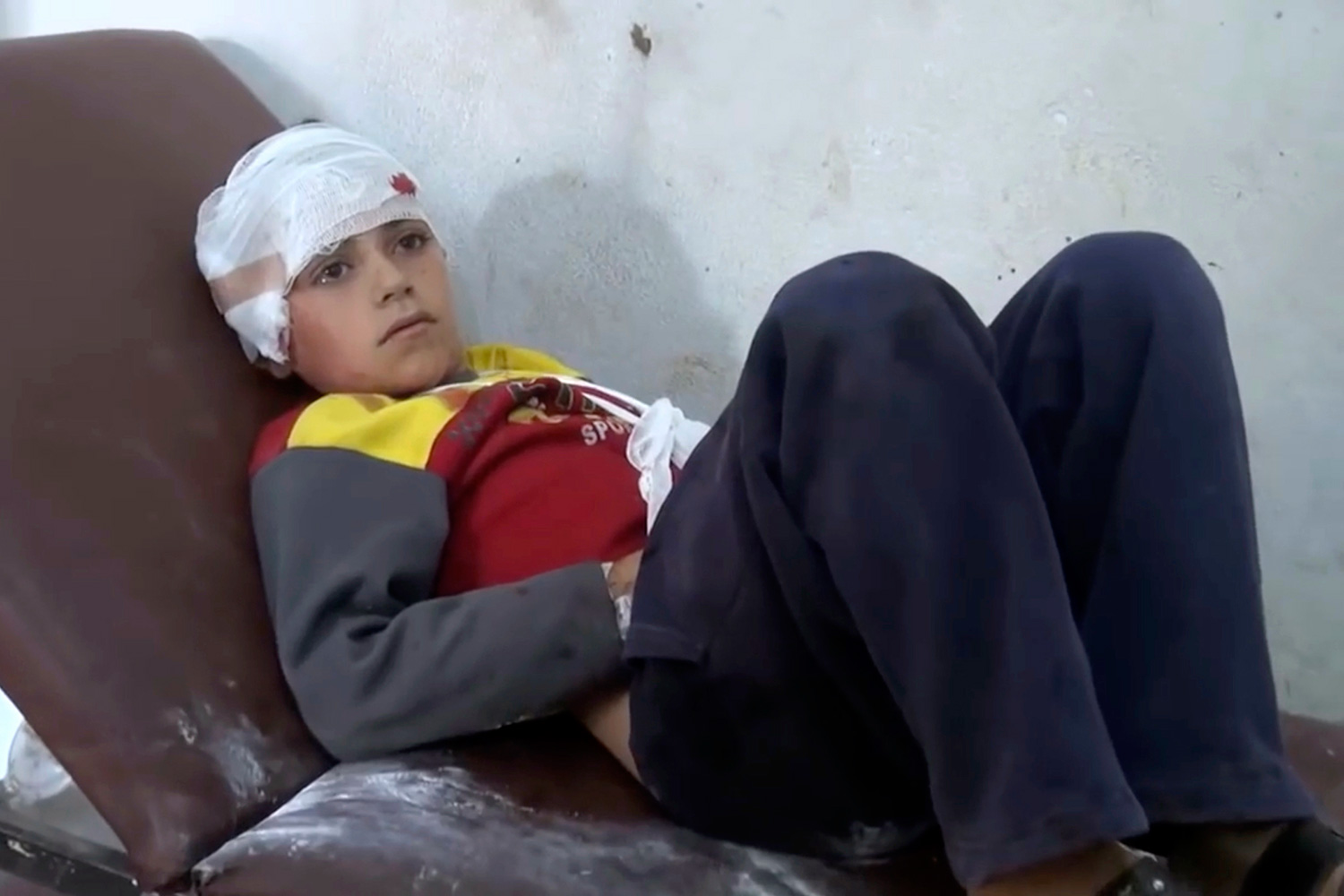 Más de una veintena de muertos, la mayoría niños, en bombardeos contra una escuela en Siria