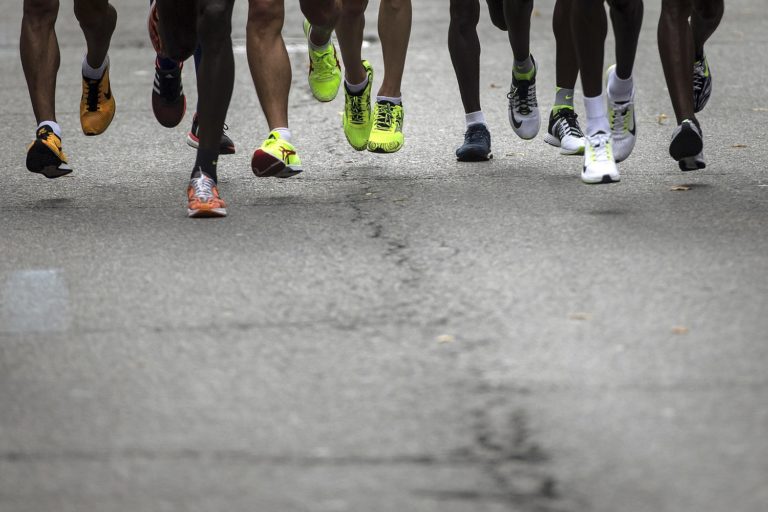 No hace falta ser un corredor de élite para conseguir los beneficios de este deporte. (Foto: Carlo Allegri / Reuters)