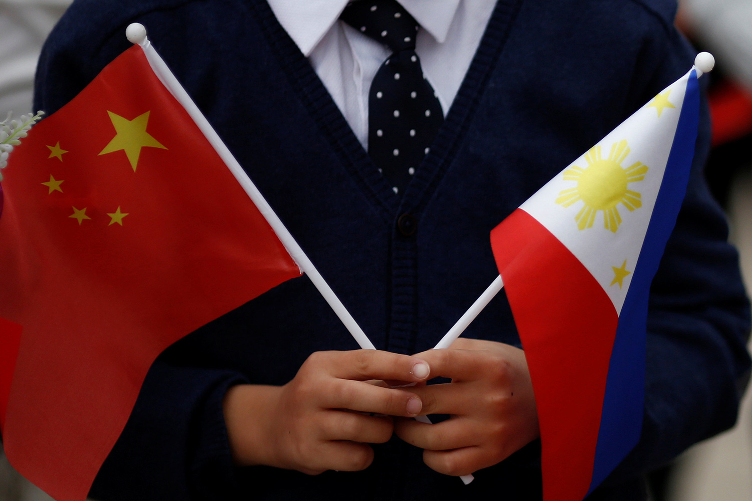 Duterte anuncia que cambia la alianza de Filipinas con EEUU por China