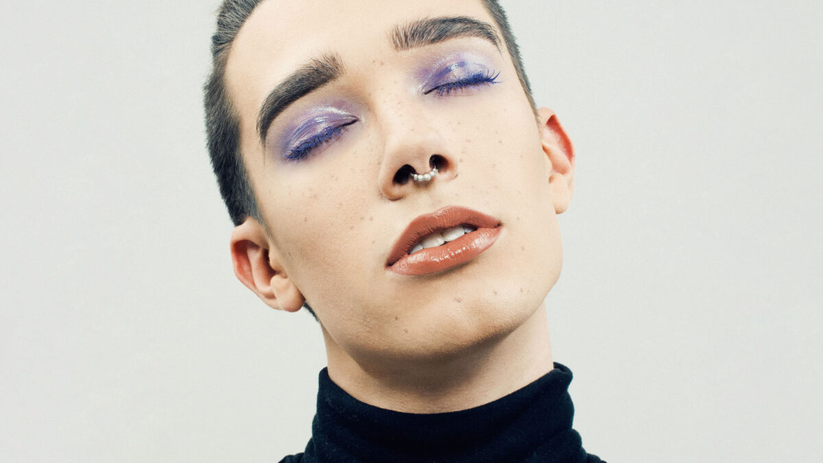 James Charles, cuando el maquillaje no entiende de género