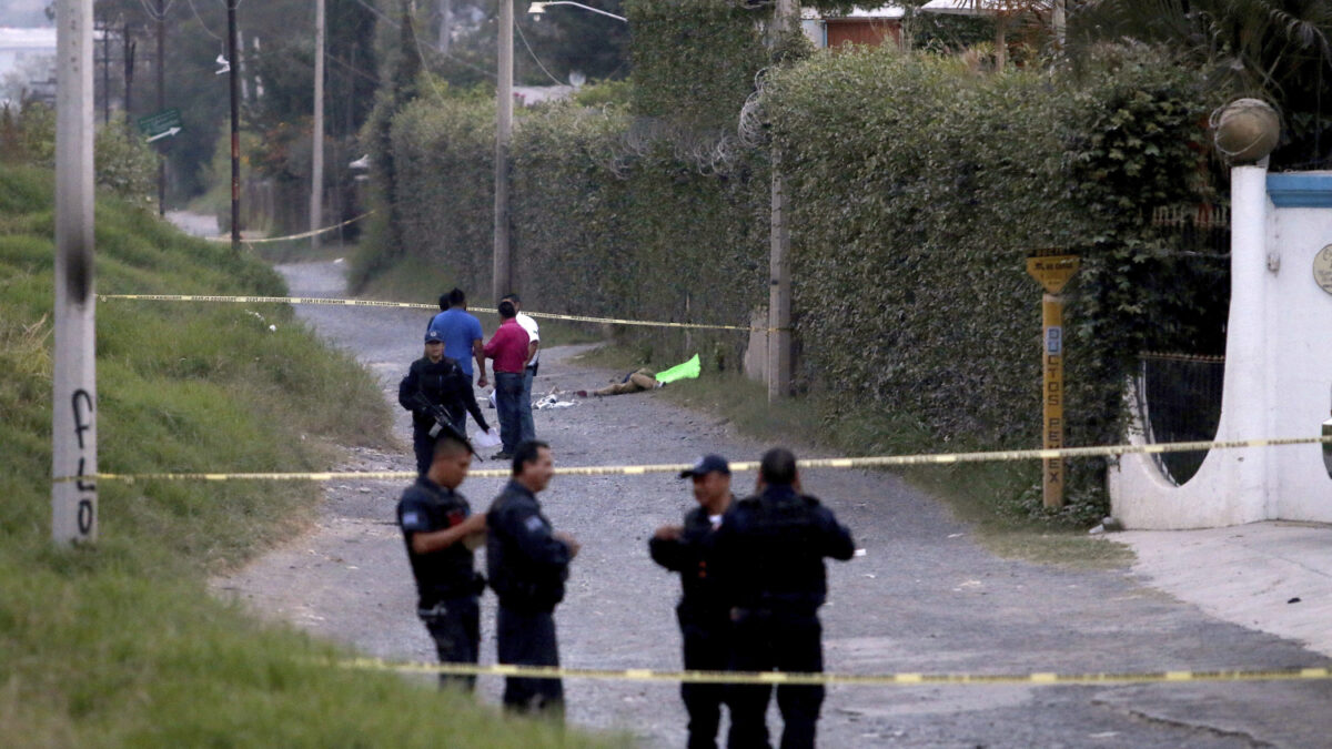 Hallan miles de restos de cadáveres en un campo de exterminio de Los Zetas