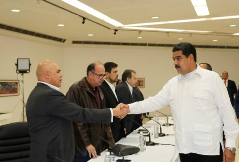 Maduro y oposición inician el diálogo con el Vaticano como mediador