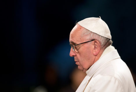 El Papa pide a los sacerdotes que acompañen a los transexuales 'como Jesús lo habría hecho'