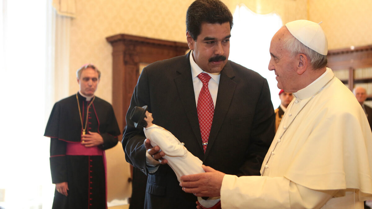 El Papa toma cartas en el asunto y se reúne con Maduro para mediar en la crisis venezolana