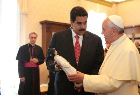 El Papa toma cartas en el asunto y se reúne con Maduro para mediar en la crisis venezolana