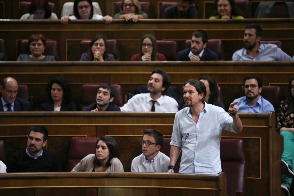 Pablo Iglesias pide la palabra para quejarse. (Autor: Sergio Pérez /Reuters)