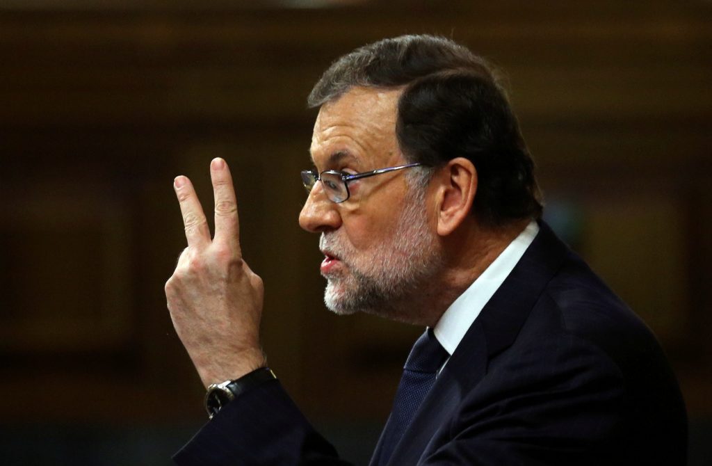 Rajoy quiere aprobar los PGE para 2017 y cumplir con Bruselas. /Foto: Andrea Comas / Reuters)
