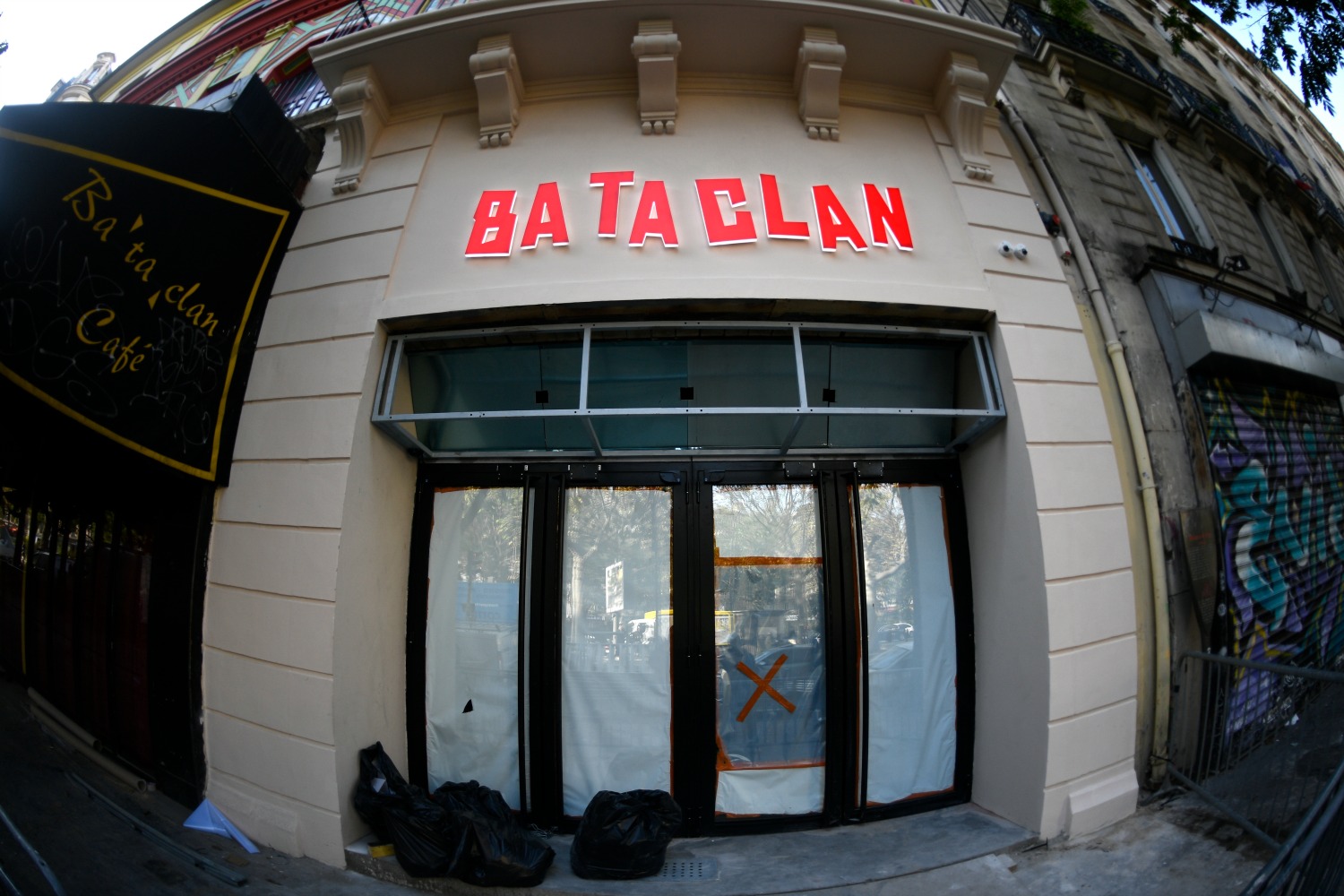 La sala Bataclan se reinventa para el aniversario de los atentados de París