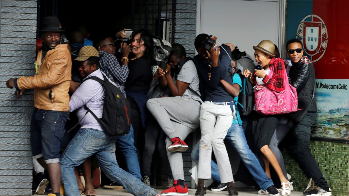 Se intensifican las protestas en Sudáfrica contra la subida de las tasas universitarias