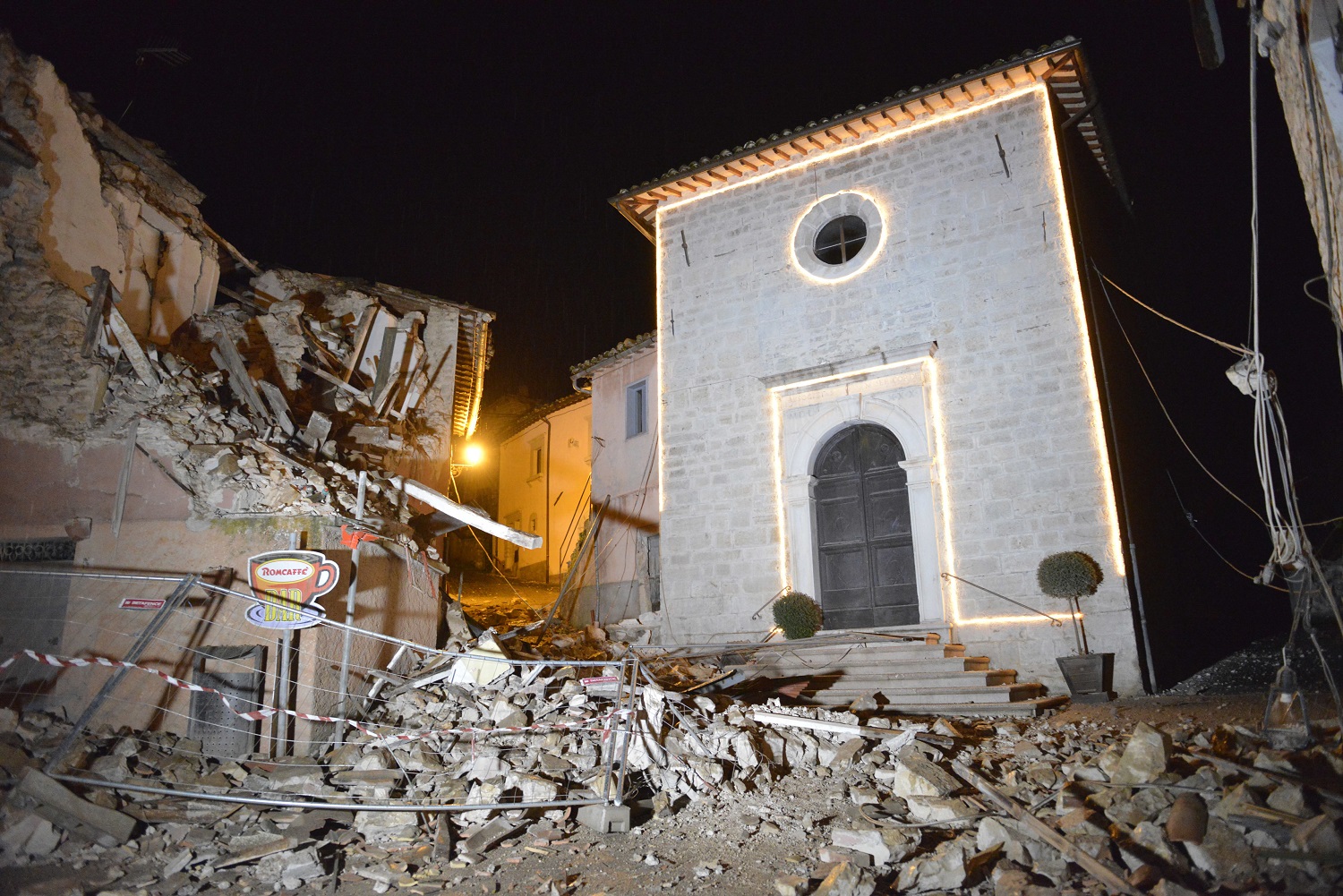 Una serie de terremotos sacuden de nuevo el centro de Italia y afectan a Roma
