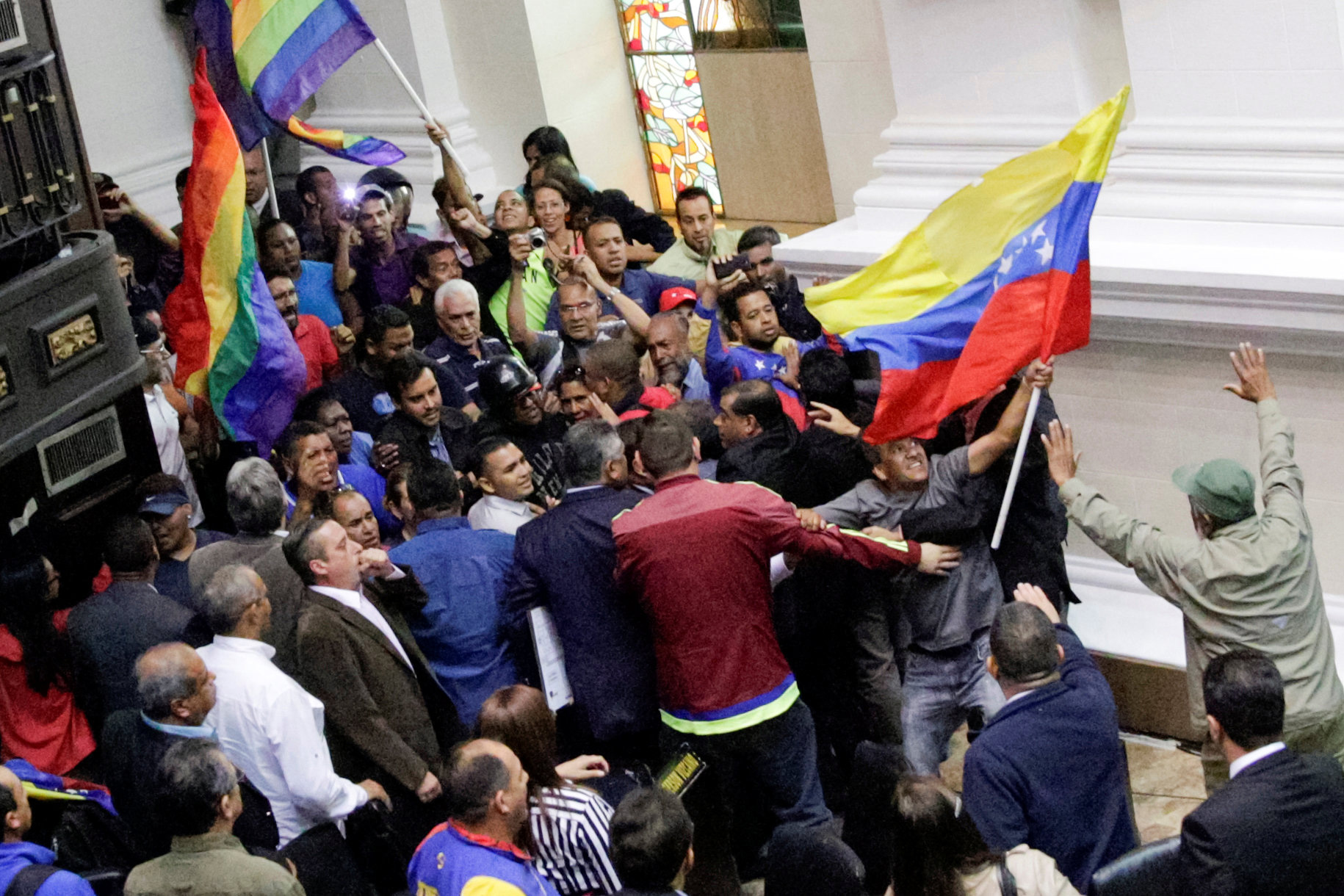 La Asamblea de Venezuela acusa al Gobierno de Maduro de intentar un ‘golpe de Estado’