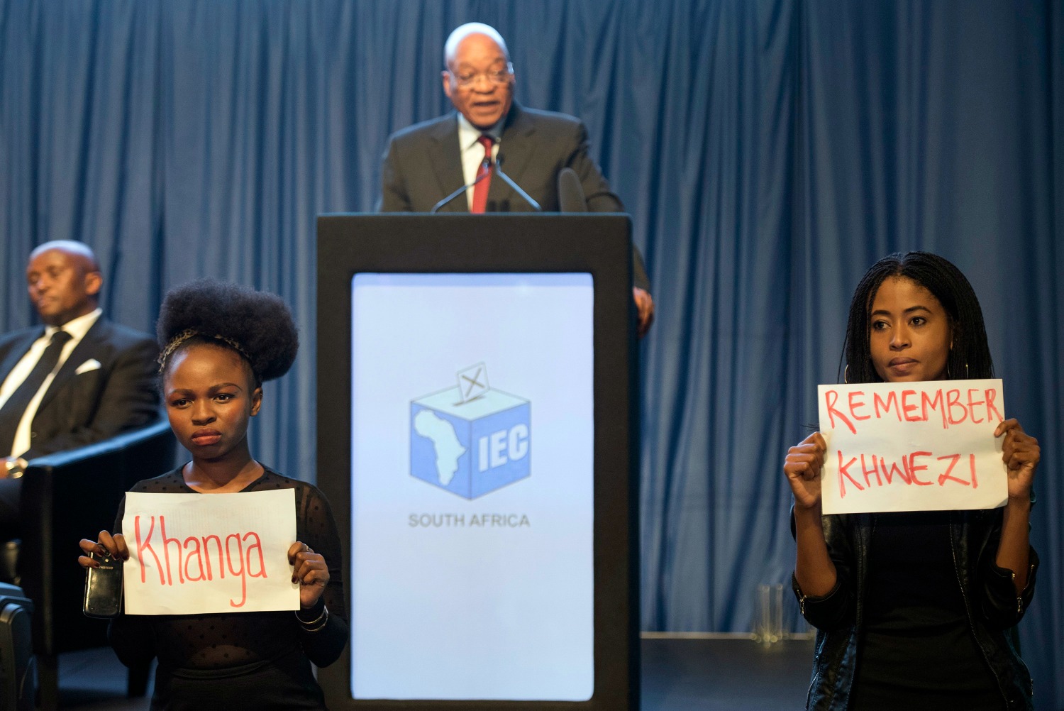 Fallece la activista que acusó de violación al presidente de Sudáfrica