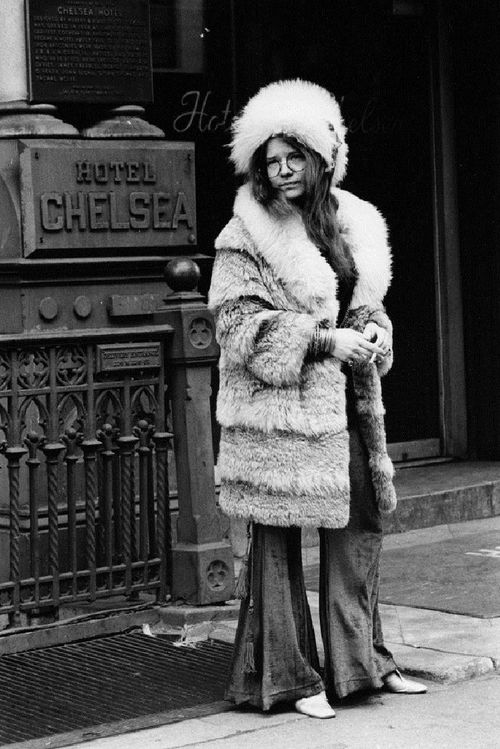 Janis Joplin in front of the Hotel Chelsea NYC 1969 photographed by David Gahr