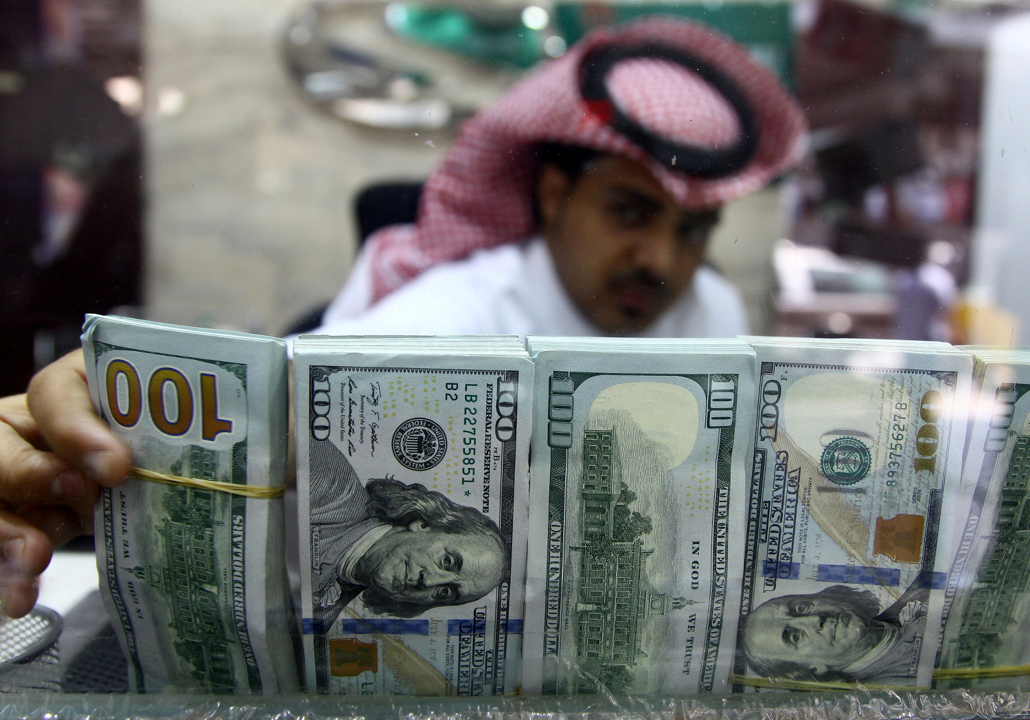 Arabia Saudí debe miles de millones a empresas privadas debido a la crisis del petróleo