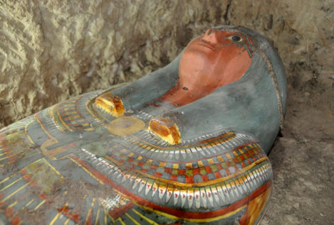 Arqueólogos españoles descubren una momia de 2.500 años de antigüedad en Egipto