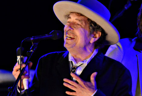 Bob Dylan no recogerá el Nobel de Literatura