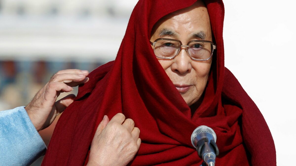 El Dalai Lama quiere reunirse con Trump tras su toma de posesión