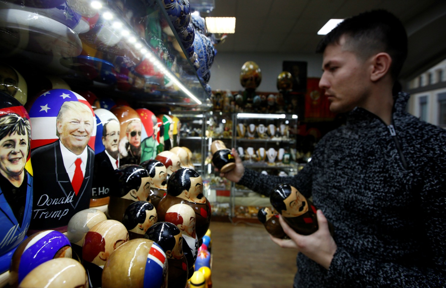 Las matrioskas de Trump se venden como rosquillas en Moscú