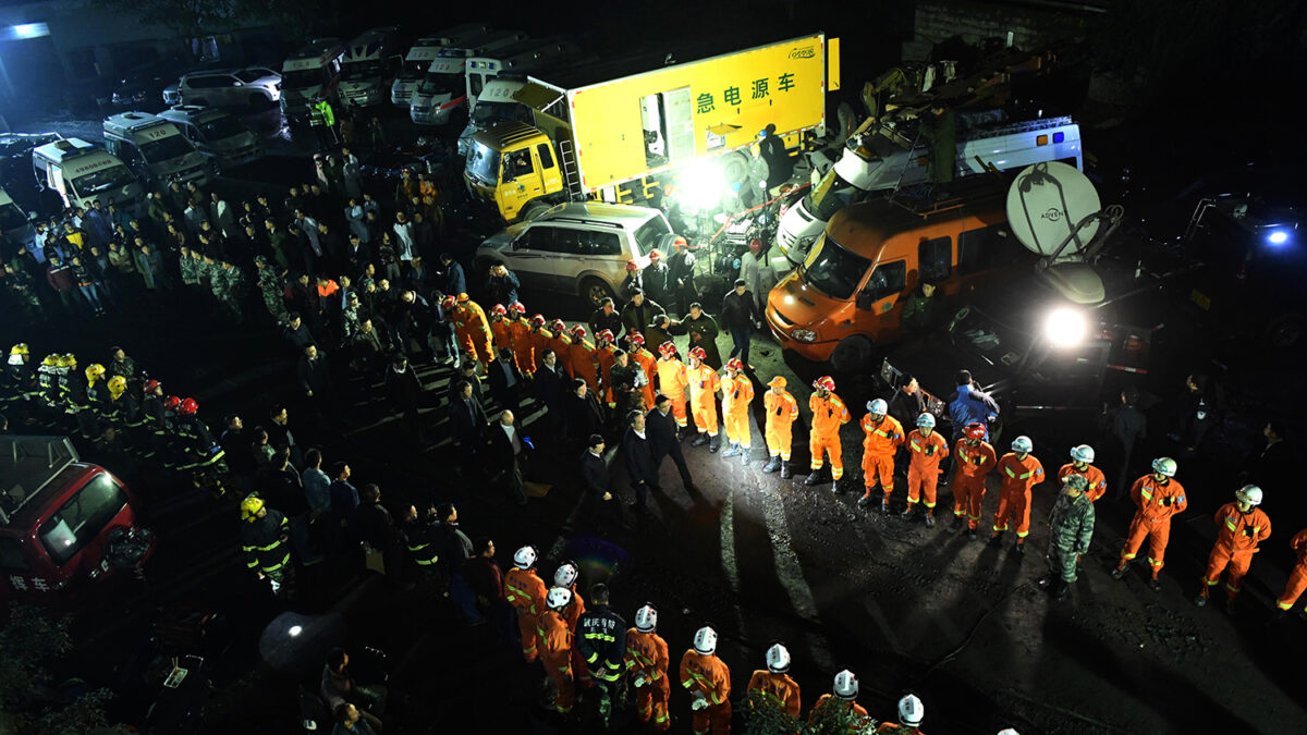 Encuentran los cuerpos sin vida de 33 mineros que quedaron atrapados en una mina tras una explosión