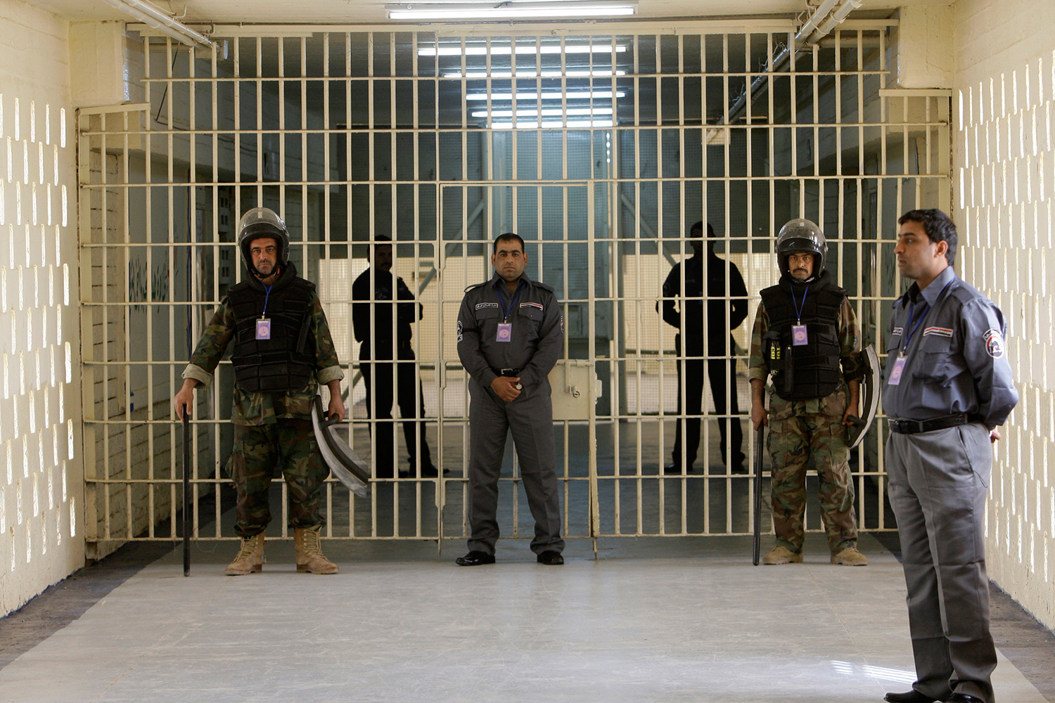 Irak contrata a 2.500 funcionarios de prisiones más después de que sus cárceles estén convirtiéndose en "baños de sangre"