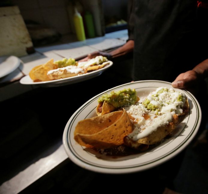 Cierran una cadena de restaurantes mexicanos en Londres tras una oleada de intoxicaciones