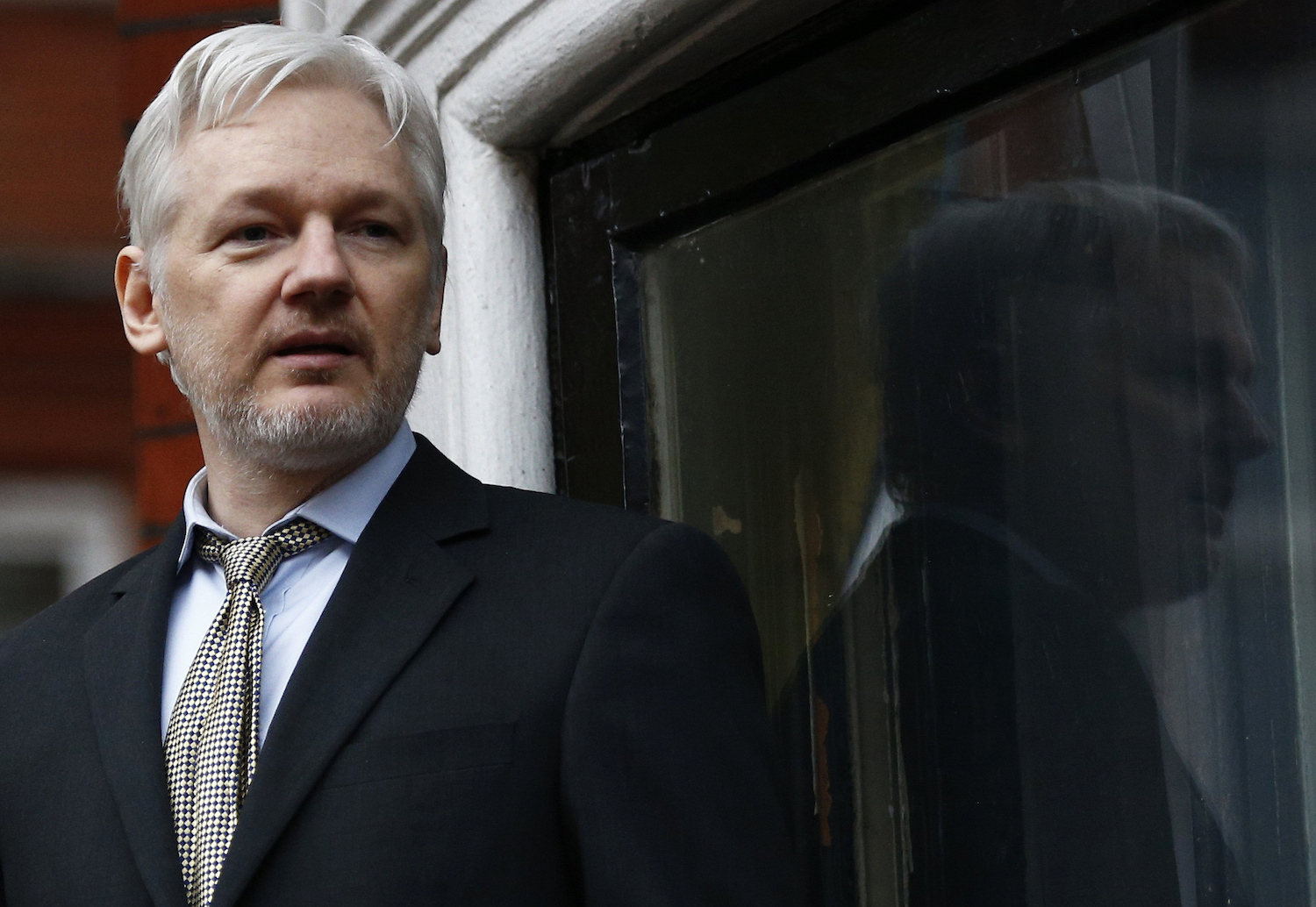 Assange denuncia que el entorno de Obama presionó para frenar las filtraciones sobre Clinton