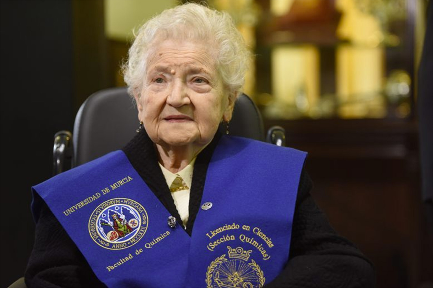Una nonagenaria se licencia 75 años después de haber empezado la carrera