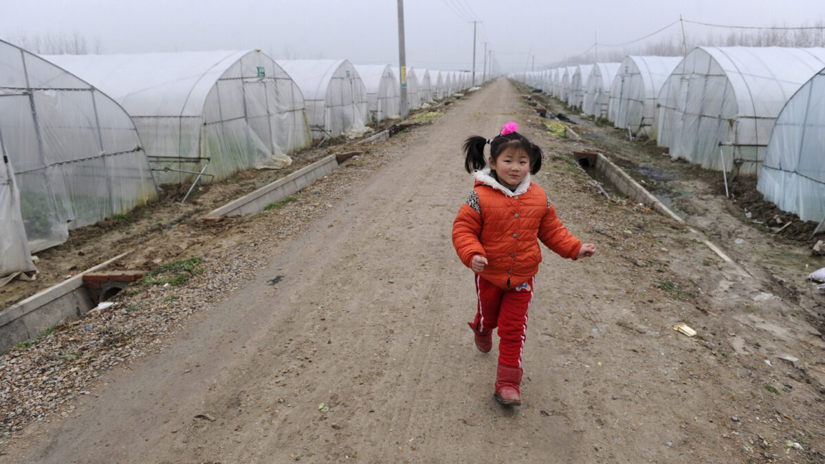 El auge económico en China provoca el abandono de nueve millones de niños en zonas rurales