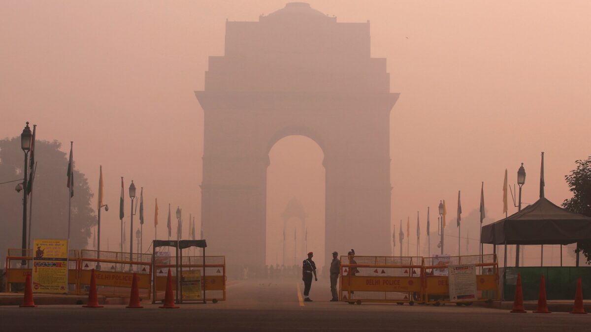 En Nueva Deli no se puede salir a la calle por culpa de la contaminación