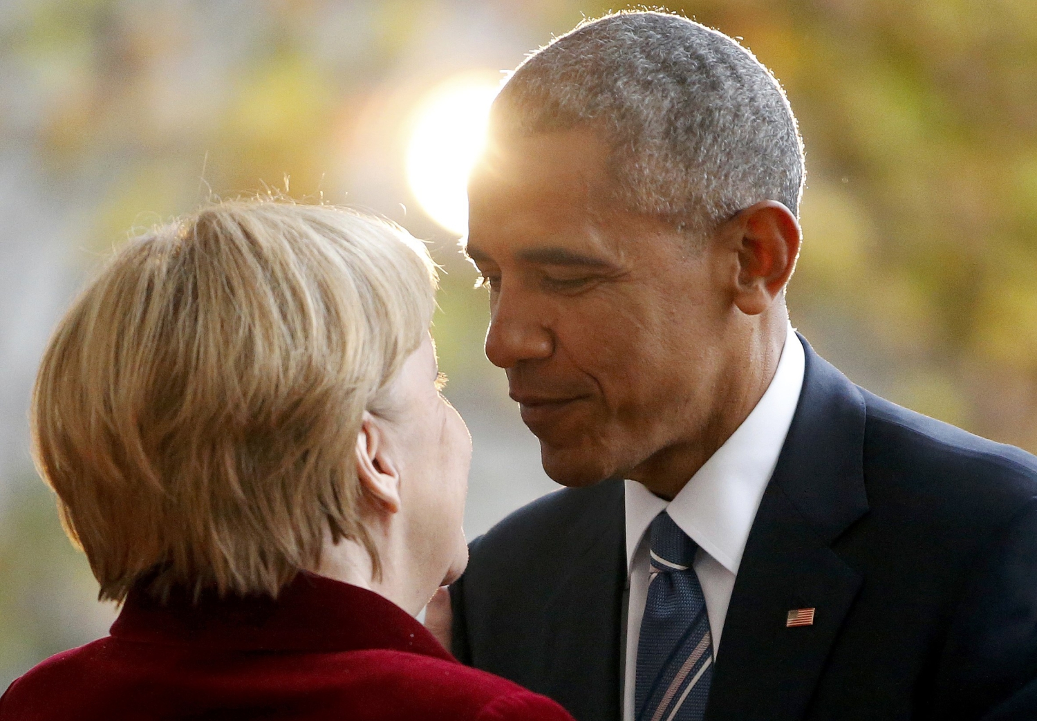 Obama cede el testigo a Merkel como "líder del mundo libre"