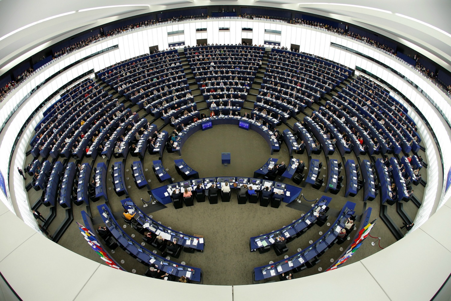 El Parlamento Europeo pide frenar las negociaciones sobre la entrada de Turquía en la UE