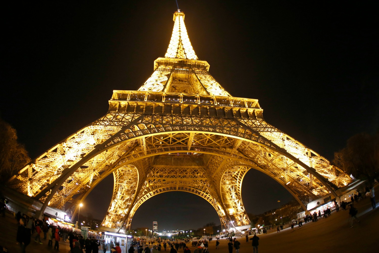 Otro robo millonario a turistas pone en duda la seguridad de París