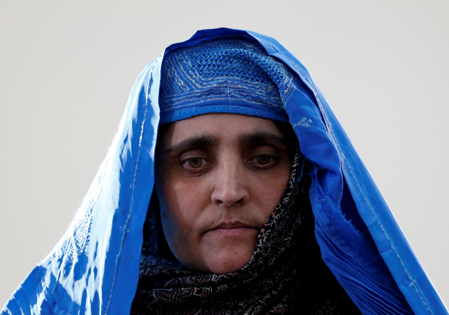 Deportan a la ‘niña afgana’ que protagonizó la icónica portada de ‘National Geographic’