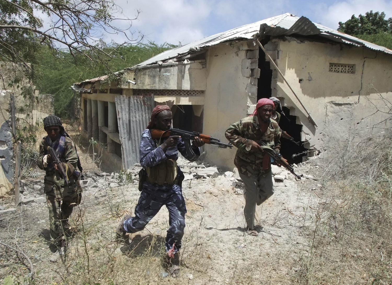 Un enfrentamiento entre milicias somalíes deja una treintena de muertos