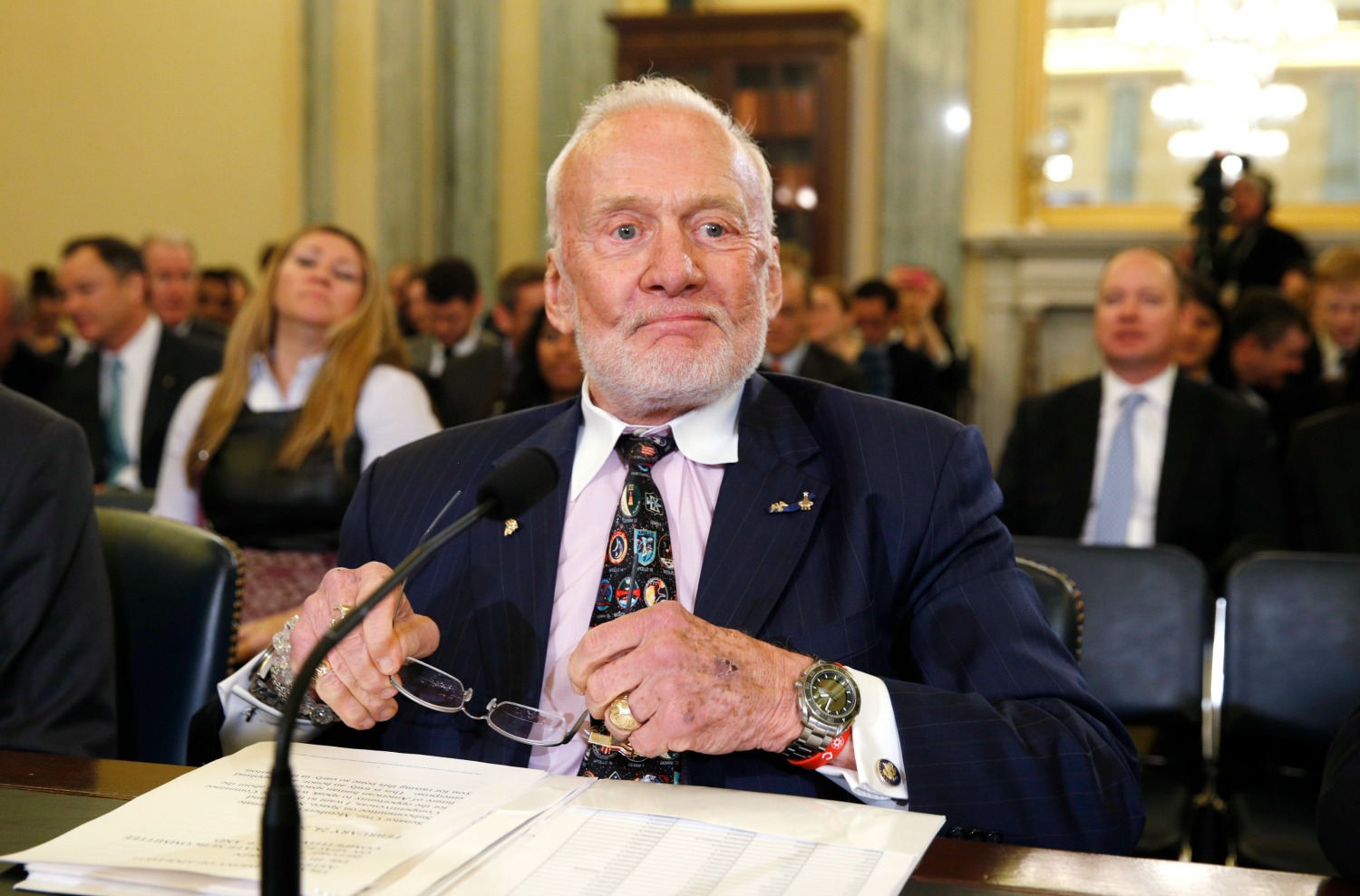 El histórico astronauta Aldrin, evacuado del Polo Sur por enfermedad